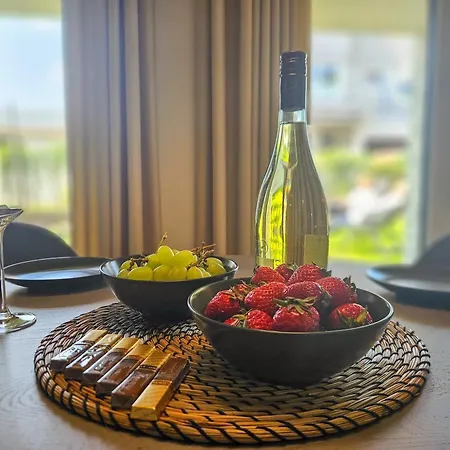 Seashine - Moderne Mit 2 Schlafzimmern, Sauna, Terrasse Und Garten In