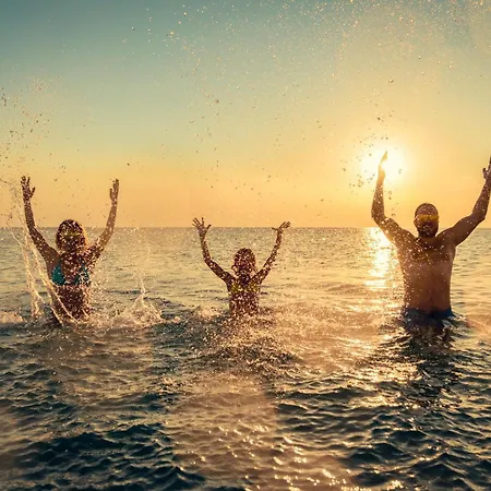 Seashine - Moderne Mit 2 Schlafzimmern, Sauna, Terrasse Und Garten In アパート ケレンフーゼン